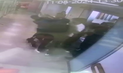 Esenyurtta hastane güvenliğine yumruklu saldırı kamerada