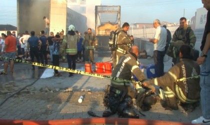 Esenyurtta park halindeki tırlar alev alev yandı