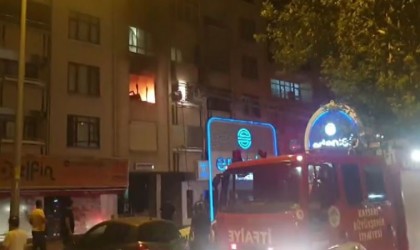 Evde çıkan yangın korkuttu
