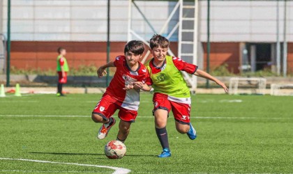 Futbol Okulları Turnuvası başladı