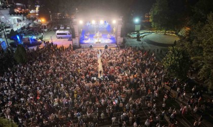 Geleneksel Ağustos Fuarı ziyaretçi akınına uğruyor