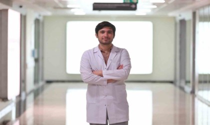 Halsizlik, baş ağrısı ve ateş; maymun çiçeği virüsünün belirtileri olabilir