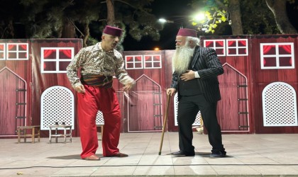 İnegöl Belediyesi Şehir Tiyatrosu komşu ilçeye konuk oldu