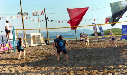 Köyceğizde 3. Zafer Kupası Plaj Voleybolu Turnuvası sürüyor