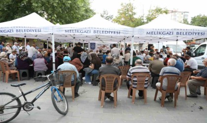 Mobil başkan Aydınlıkevlere yeni proje müjdeleriyle gitti