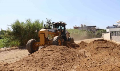 Nazilli Belediyesi, yol yapım çalışmalarına devam ediyor