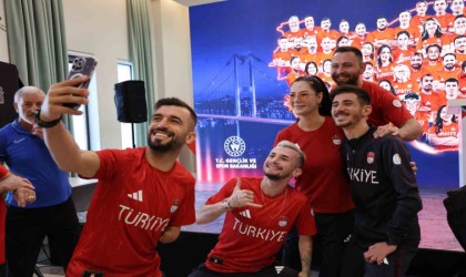 Paralimpik milli takımı tören eşliğinde Fransaya uğurlandı