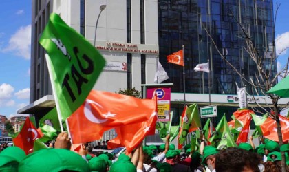 Paylaşımlı Yolculuk Yönetmeliği için toplanan 376 bin imza Çevre ve Şehircilik İl Müdürlüğüne teslim edildi