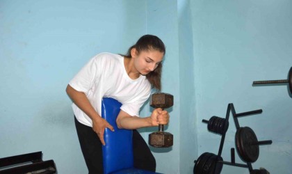 Samsunlu Şaziye, Türkiyeyi Dünya Bilek Güreşi Şampiyonasında temsil edecek