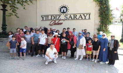 Sultangazi Belediyesi engelli bireylere Yıldız Sarayını gezme fırsatı sundu