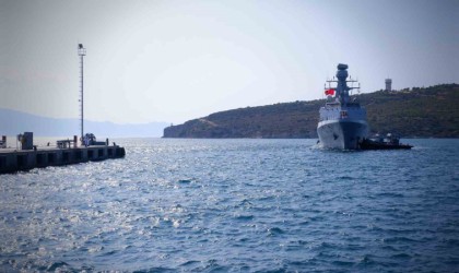 TCG Kınalıada Korveti görevini tamamladı, Foça Deniz Üs Komutanlığında törenle karşılandı