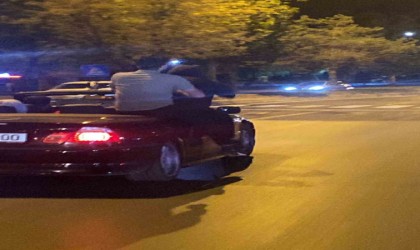 Trafikte yaptıkları hareket ağızları açık bıraktı