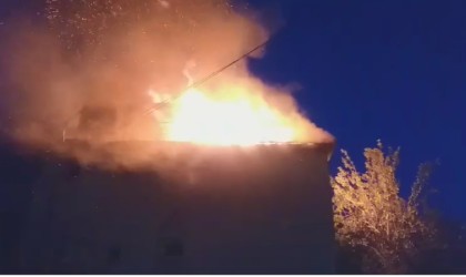 Yangın evi kül etti