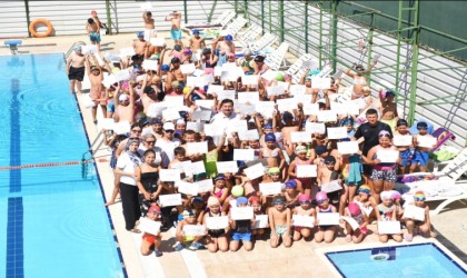 Yenişehirde 380 çocuk yüzme öğrendi