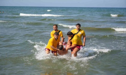 293 boğulma vakasına müdahale eden cankurtaranlar sezonu kapattı