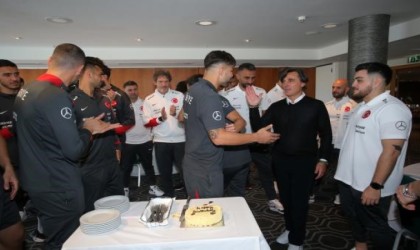 A Milli Takımda Abdülkerim Bardakcının doğum günü kutlandı