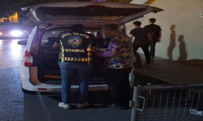 Aracıyla kaldırımdan giden şahsa 2 bin 70 TL idari para cezası