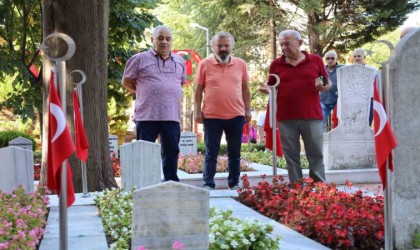 Asker arkadaşları Kocaelide özlem giderdi