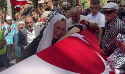 Ayşenura son kez dokundular göz yaşları sel oldu