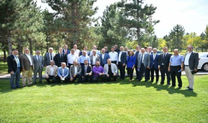 Başkan Büyükkılıçtan kurmayları ile Yatırım Değerlendirme ve Koordinasyon Toplantısı