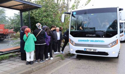 Başkan Çerkez şoför koltuğuna geçti, öğrenciler şaşkınlığını gizleyemedi