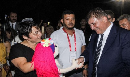 Başkan Tugay: İzmirin daha mutlu bir kent olması için üzerimize düşeni yapacağız