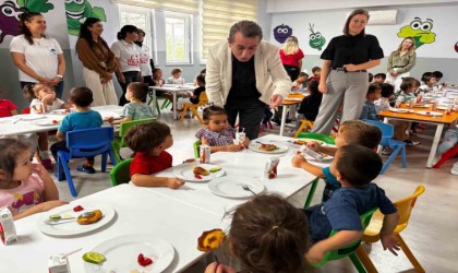 Başkan Yetişkin Efelerin minikleriyle buluştu