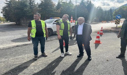 Büyükkılıçtan, 9 bin 200 ton sıcak asfalt kullanılan çalışmada inceleme