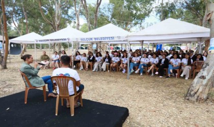 Çağdaş Yaşamın gençleri Pamucakta