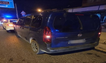 Çaldığı araçla kaza yaptı, jandarmanın dikkatinden kaçamadı