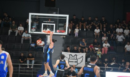 Çayırova Belediyesi lige galibiyetle başladı