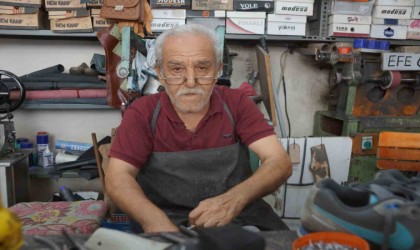 Eğitim sezonu başladı, ayakkabı ve çanta tamiri yoğunlaştı