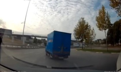 En sağ şeritten en sola geçti, kaza geliyorum dedi