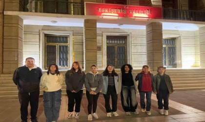 Eskişehirli öğrenciler Maziden Atiye Ahlat projesi ile Ahlata uğurlandı