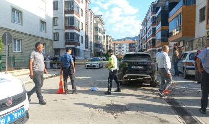 İş adamı evinin önünde silahlı saldırıya uğradı