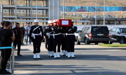İsrailin katlettiği Ayşenur Ezgi Eyginin cenazesi İstanbula getirildi