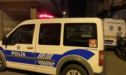 Komşuları kötü koku üzerine ihbar etti, şahıs evinde ölü bulundu