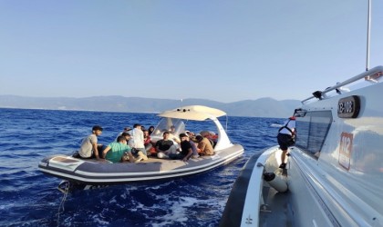 Kuşadasında 17 düzensiz göçmen yakalandı