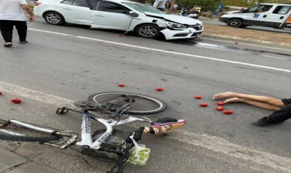 Kuşadasında bisiklete otomobil çarptı: 1 ölü