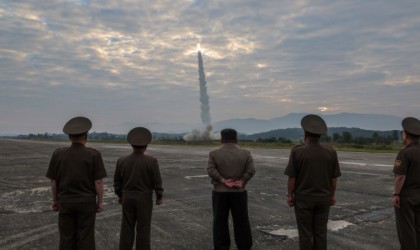 Kuzey Kore: Süper savaş başlığı taşıyan yeni Hwasongpho-11 başarıyla test edildi”
