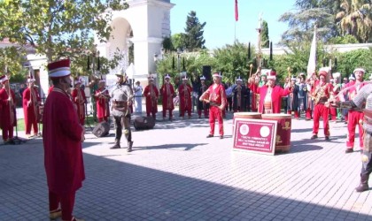 Mehteran Birliği 2024 yılının son gösterisini Yıldız Sarayında gerçekleştirdi