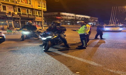Motosiklet sürücülerine sıkı denetim