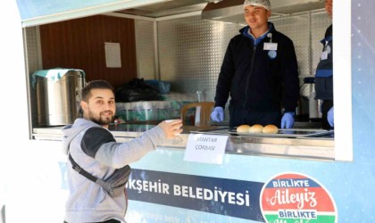 Muğla Büyükşehirden Üniversite öğrencilerine sıcak çorba