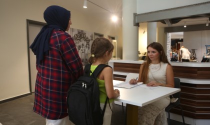 Nilüfer Belediyesinden bin 350 öğrenciye kırtasiye desteği