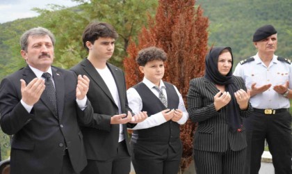 Şehit Başsavcı Murat Uzun, kabri başında anıldı