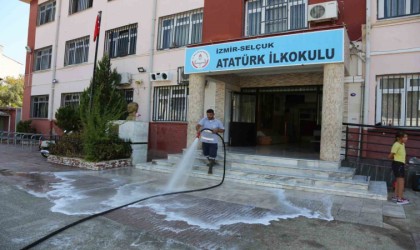 Selçukta okullarda temizlik alarmı
