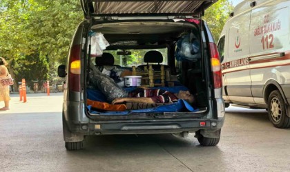 Spiralle ahşap keserken kendini yaraladı