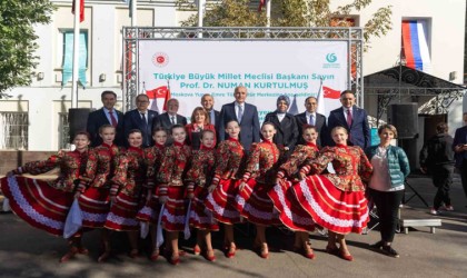 TBMM Başkanı Kurtulmuş, Moskova Yunus Emre Enstitüsünü ziyaret etti