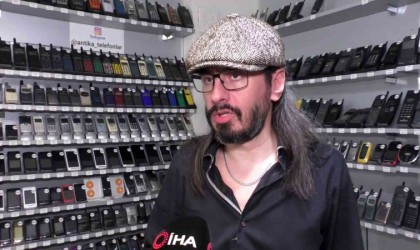 Telefon koleksiyoncusu teknisyen Ekrem Karagüdekoğlu çağrı cihazlı saldırıyı değerlendirdi