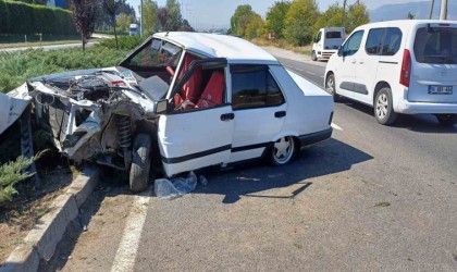 Tofaş hurdaya döndü: 1 yaralı